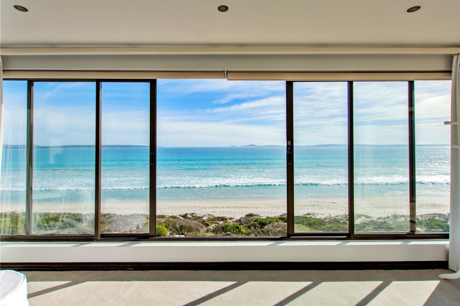 5 Bedroom Property for Sale in Calypso Beach Western Cape